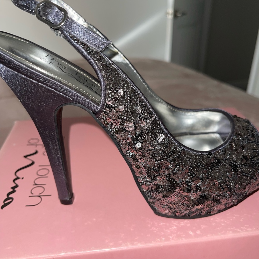 Purchased for a wedding and never wore them.